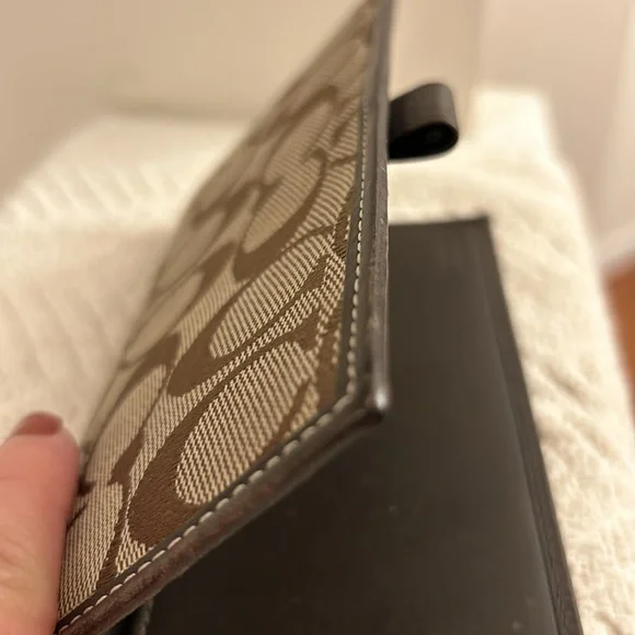 Vintage Coach Brown Signature Checkbook Cover Leather Trim with Pen Loop EUC - Picture 11 of 16